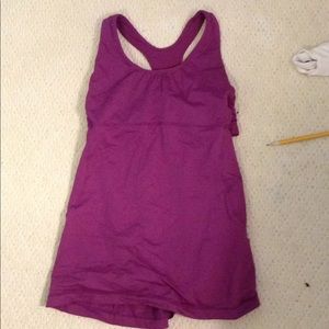 Lululemon tank